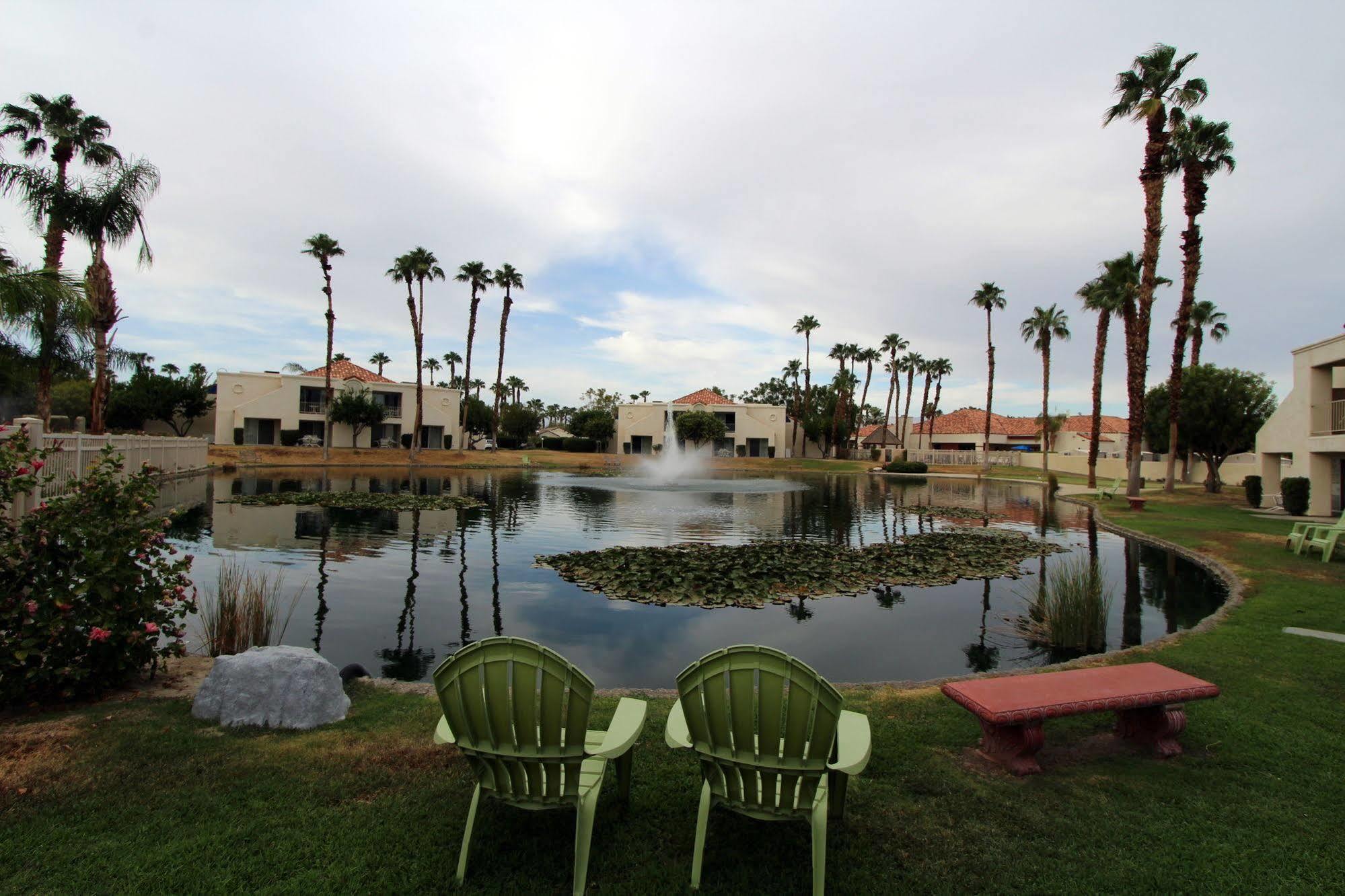 Desert Breezes Resort Palm Desert Esterno foto